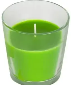 נר ירוק. לבנדר, לימון, אקליפטוס.