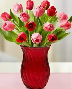 זר טוליפים אדומים. החל מ-189 ש"ח.